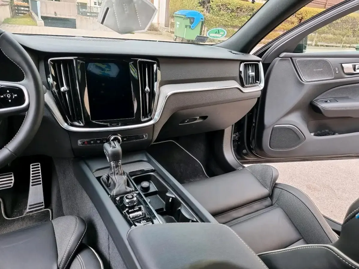 Gebraucht Volvo S60 249 PS (183 kW) 2019 Schwarz Limousine