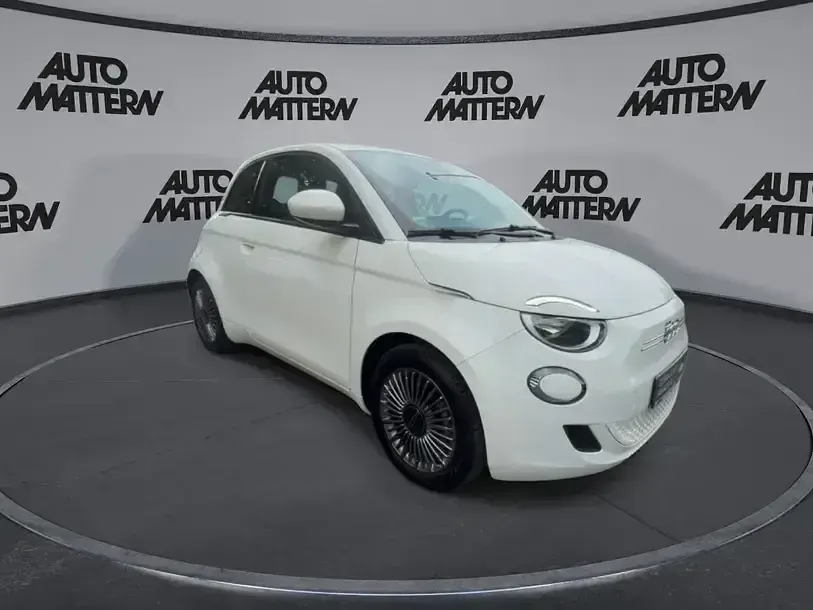 Gebraucht Fiat 500e 86 kW (118 PS) 2024 Colore esterno (arktis weiß) Limousine