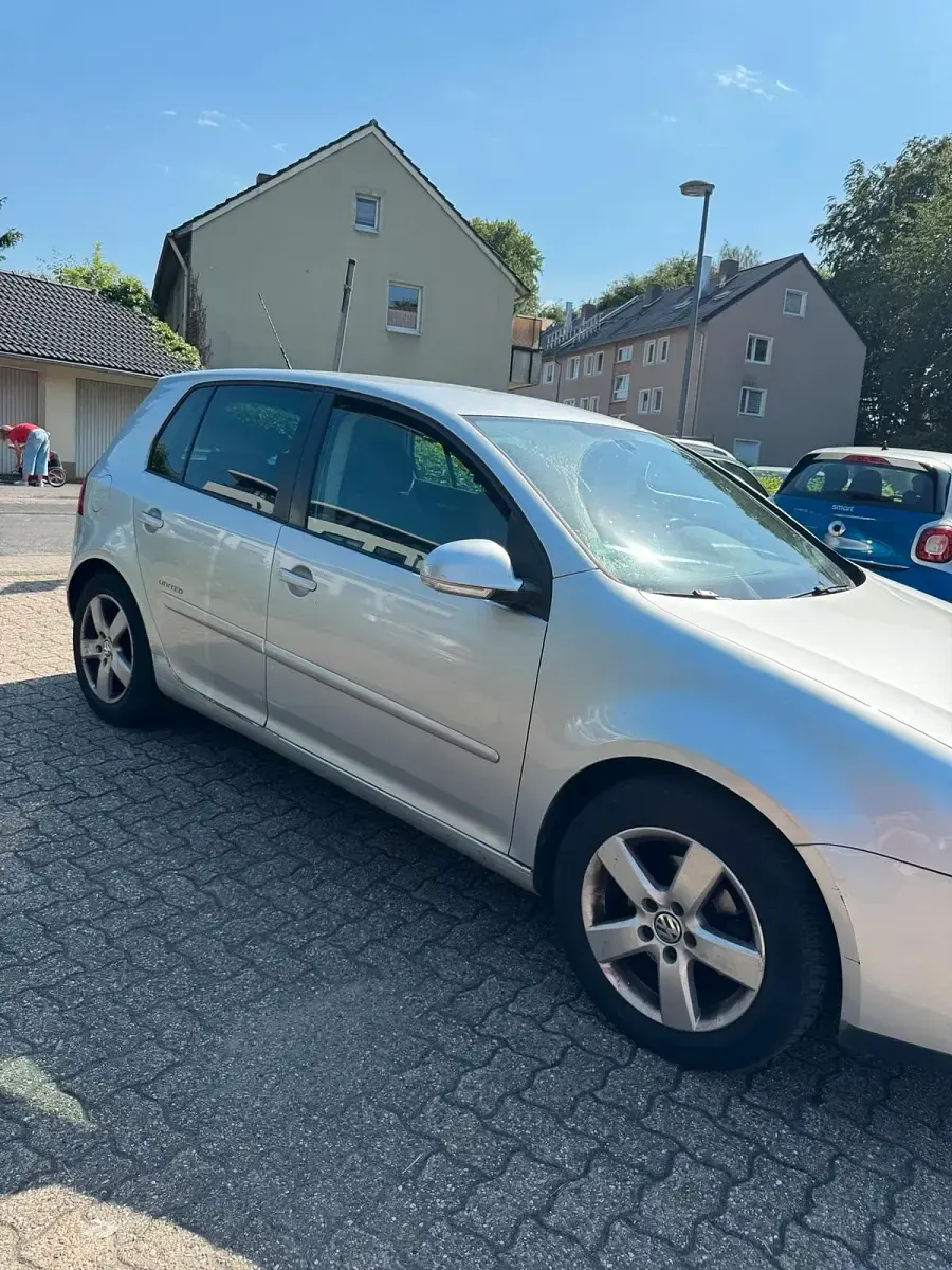Gebraucht VW Golf V United 80 PS (58 kW) 2008 Silber Kleinwagen