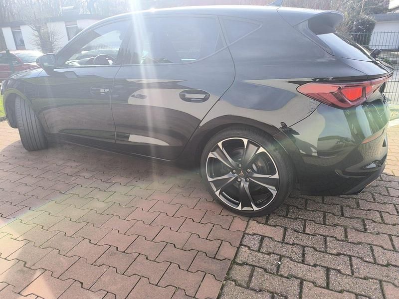 Gebraucht Cupra Leon VZ 245 PS (180 kW) 2022 Schwarz Limousine