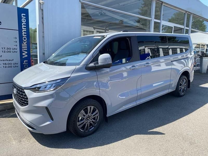 Gebraucht Ford Tourneo Custom Titanium 170 PS (125 kW) 2025 Fancygrau Van