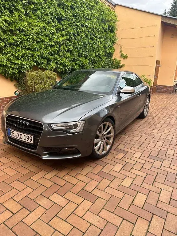 Gebraucht Audi A5 Sport 170 PS (125 kW) 2012 Silber Coupé