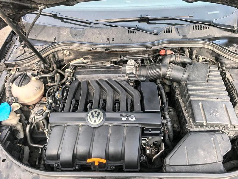 Gebraucht VW Passat R 300 PS (220 kW) 2009 Schwarz Kombi