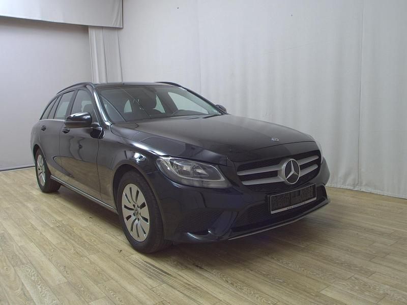 Gebraucht Mercedes C200 160 PS (117 kW) 2019 Schwarz Limousine
