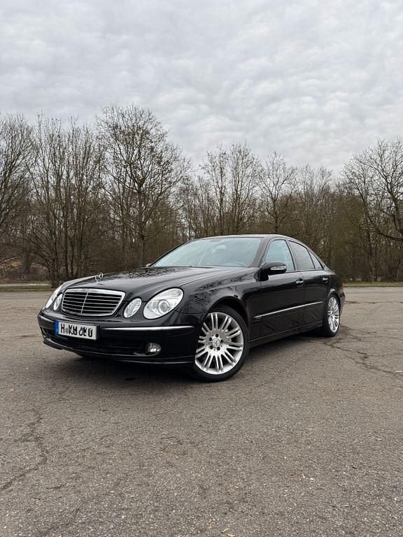 Gebraucht Mercedes E350 Avantgarde 272 PS (200 kW) 2005 Schwarz Limousine