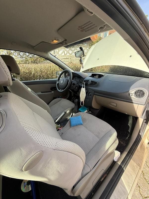 Gebraucht Renault Clio III 75 PS (55 kW) 2006 Kleinwagen