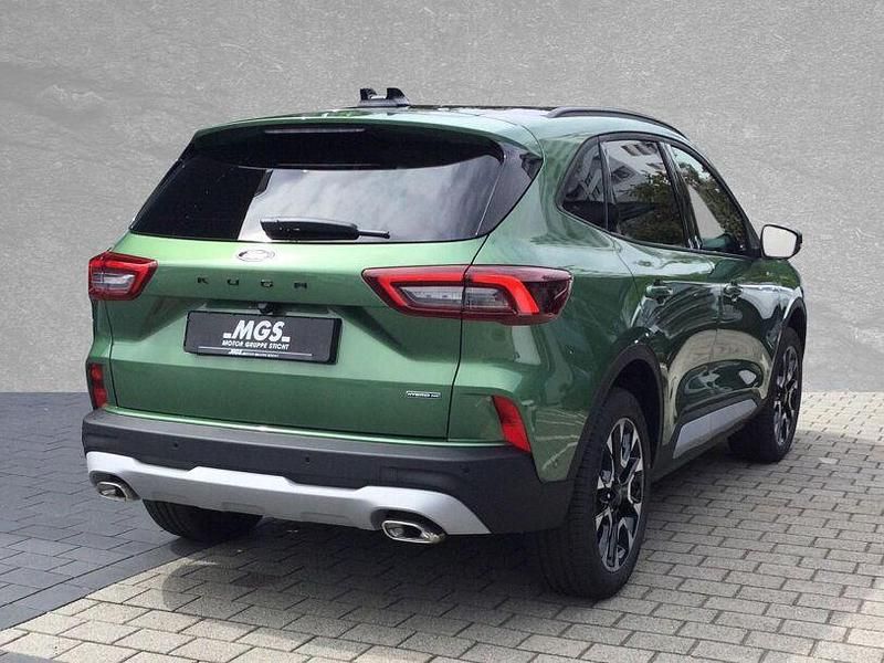 Gebraucht Ford Kuga Active 182 PS (133 kW) 2024 Bursting green SUV