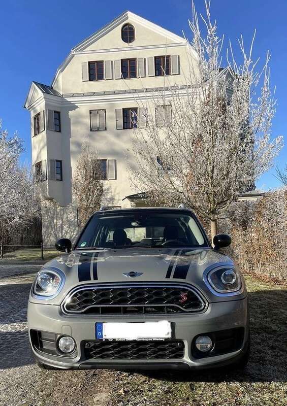 Grau Gebraucht 2017 Mini Countryman SUV | 22.500 € - Bild 1/4
