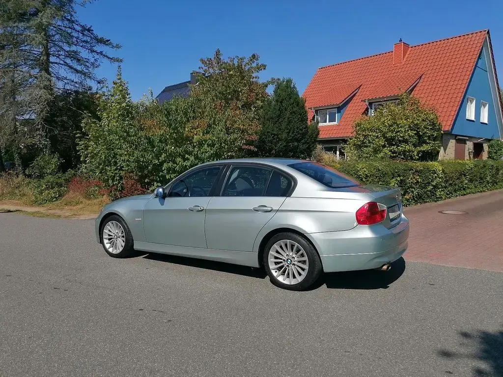 Gebraucht BMW 320 Advantage 163 PS (119 kW) 2006 Grau Limousine