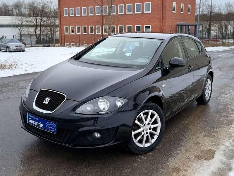 Schwarz Gebraucht 2009 Seat Leon Stylance Limousine | 4.099 € (Fairer Preis) - Bild 1/4