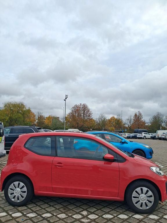 Second-hand VW up! 60 CP (44 kW) 2018 Roșu Hatchback