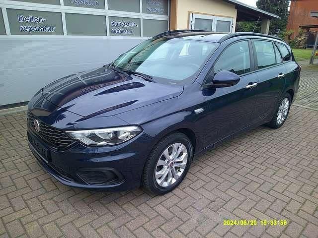 Gebraucht Fiat Tipo Pop 95 PS (69 kW) 2016 Colore esterno (new blu Kombi