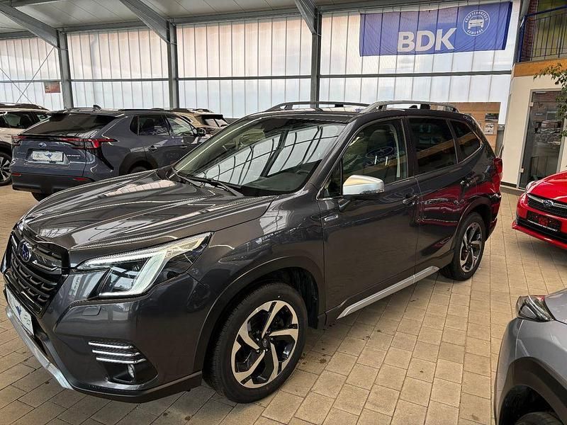 Gebraucht Subaru Forester Platinum 150 PS (110 kW) 2023 Magnetite grey (metallic) SUV