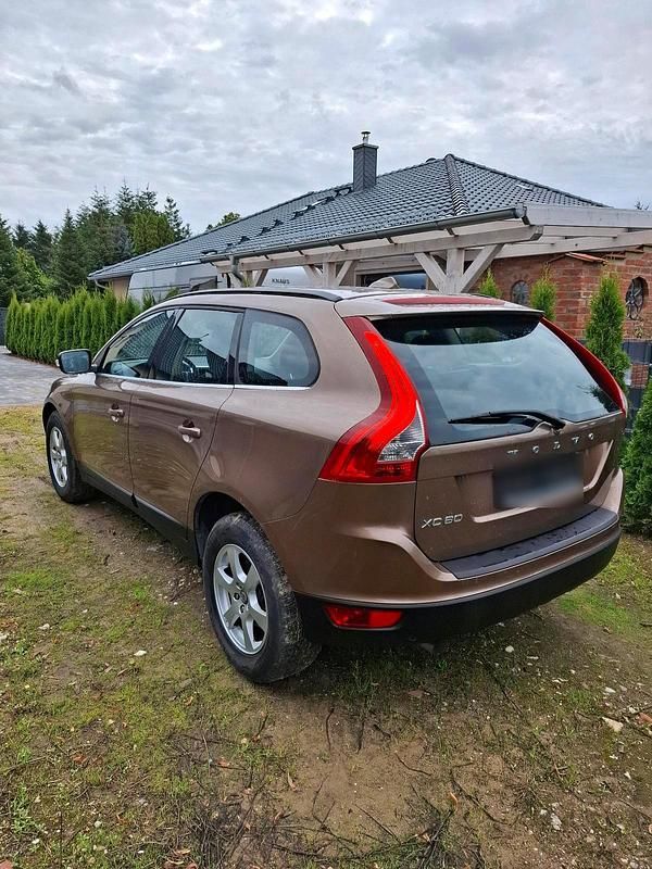 Occasion Volvo XC60 163 ch (119 kW) 2012 Doré SUV