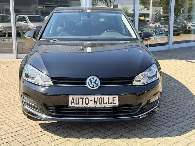 Gebraucht VW Golf VII LOUNGE 125 PS (91 kW) 2015 Schwarz Limousine