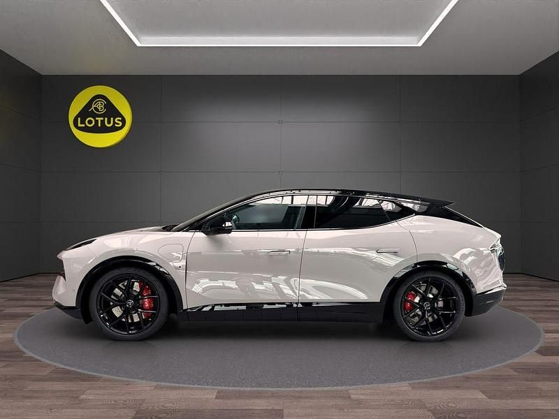 Gebraucht Lotus Eletre 450 kW (612 PS) 2025 Kamiu grey SUV