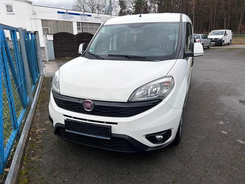 Gebraucht Fiat Doblò 135 PS (99 kW) 2015 Weiß Van / Kleinbus