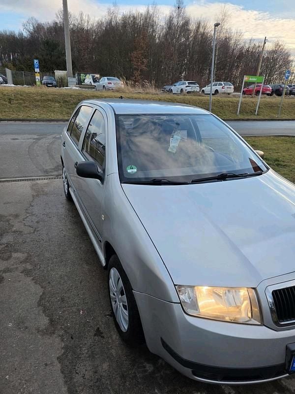 Gebraucht Skoda Fabia 59 PS (43 kW) 2002 Silber Kleinwagen