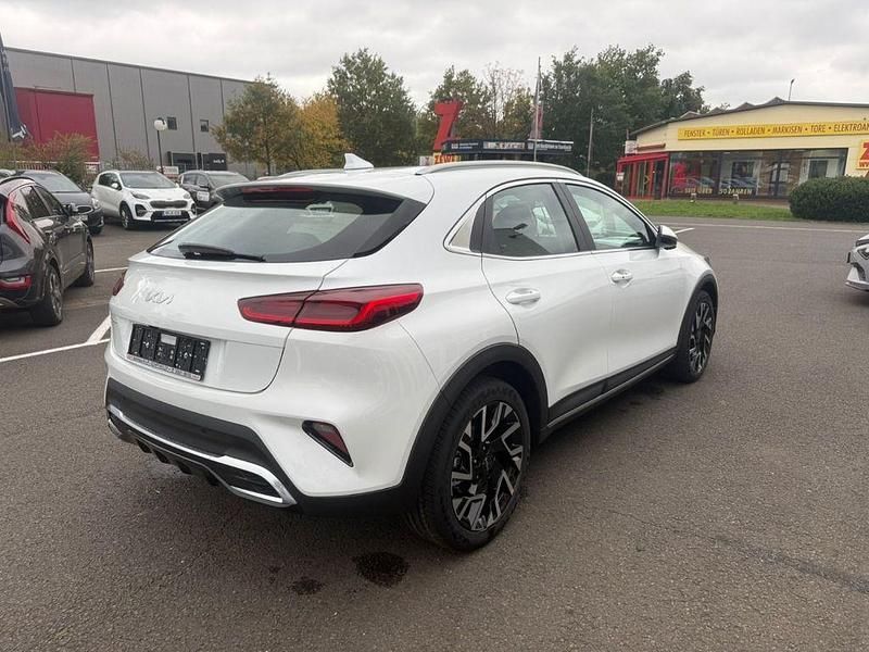 Neu Kia XCeed 150 PS (110 kW) 2026 (hw2) deluxe white m SUV