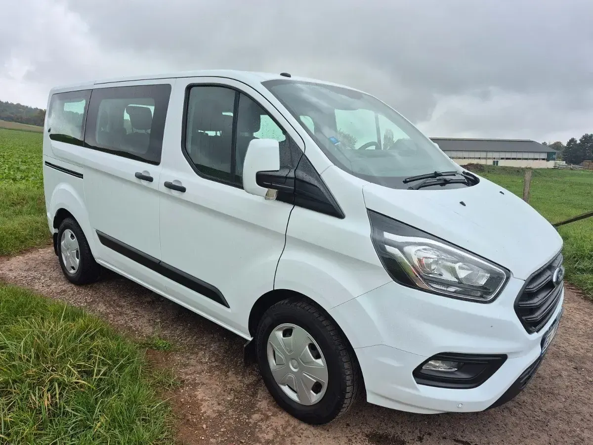 Gebraucht Ford Transit Custom 105 PS (77 kW) 2018 Weiß Van / Kleinbus