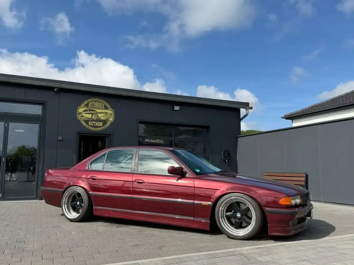 Gebraucht BMW 740 Performance 286 PS (210 kW) 1999 Calypsorot Limousine