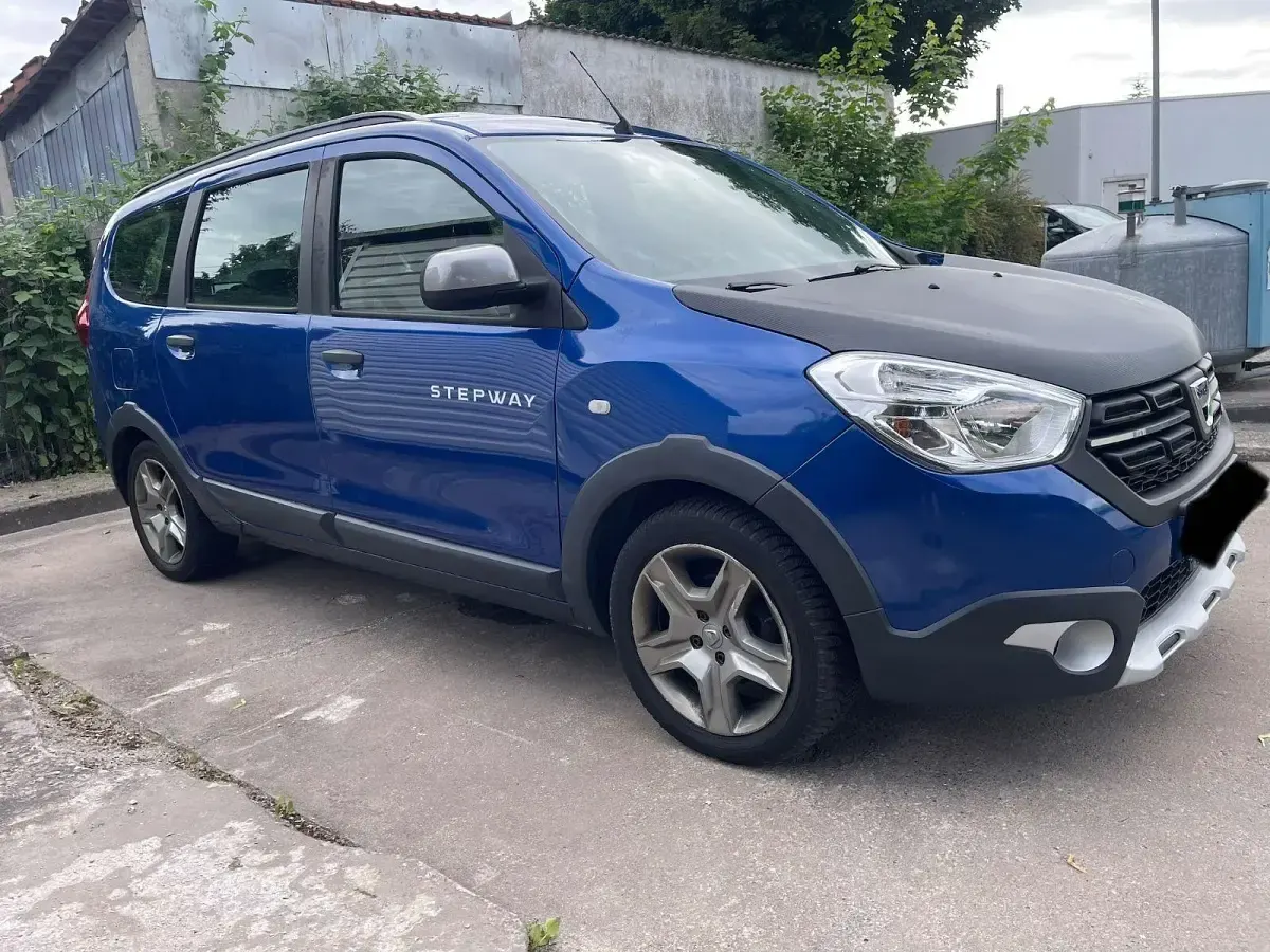 Gebraucht Dacia Lodgy Stepway 109 PS (80 kW) 2020 Blau Van / Kleinbus