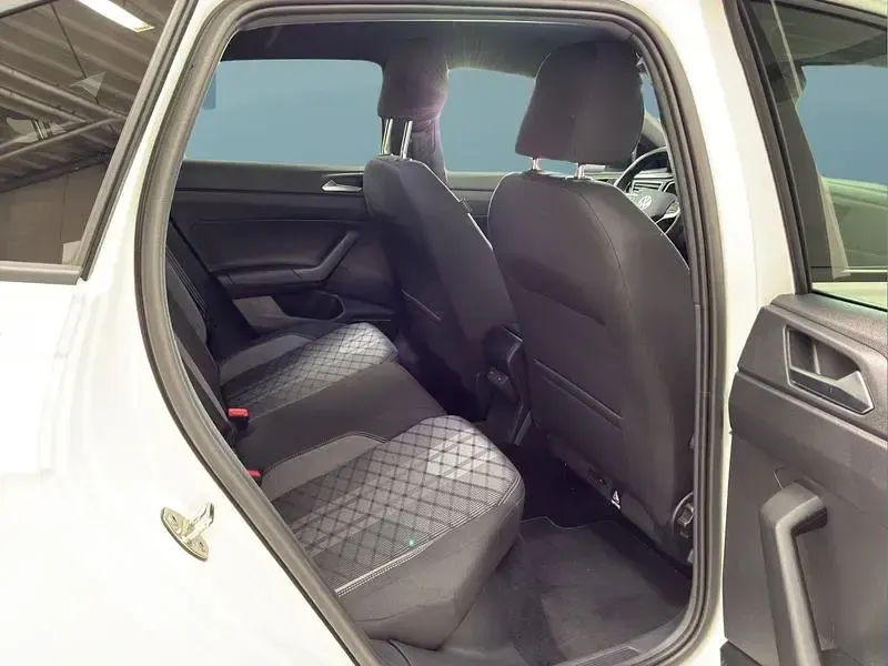 Używany VW Taigo 150 KM (110 kW) 2025 Biały SUV