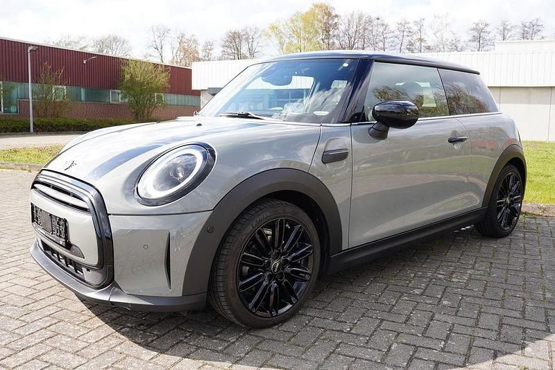 Gebraucht Mini Cooper 136 PS (100 kW) 2022 Grau Kleinwagen