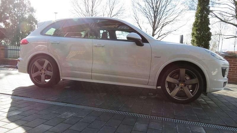 Gebraucht Porsche Cayenne S 385 PS (283 kW) 2017 Carraraweiss/gletscherweiss SUV