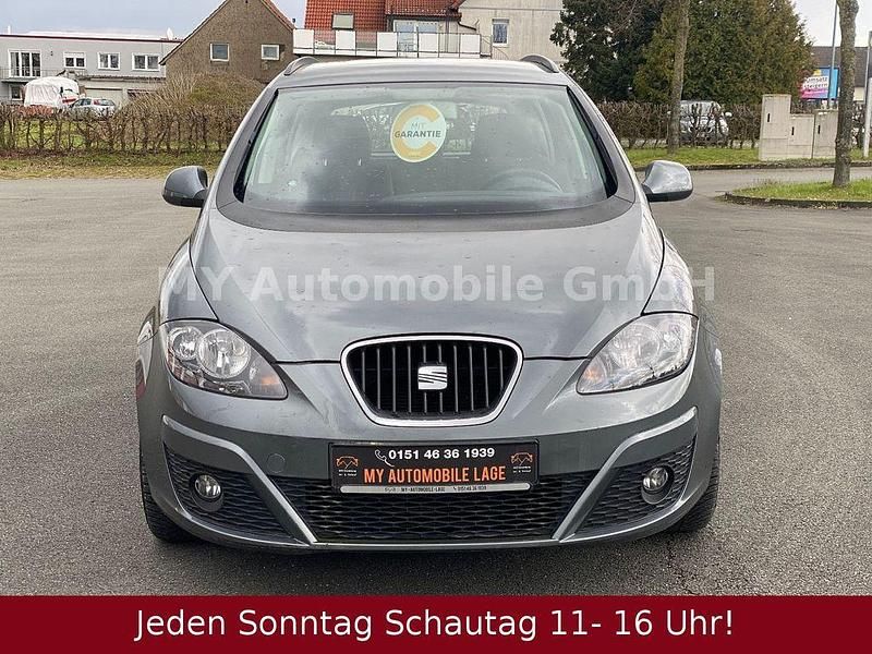 Grau Gebraucht 2013 Seat Altea XL Copa Van / Kleinbus | 7.499 € (Etwas zu teuer) - Bild 1/4