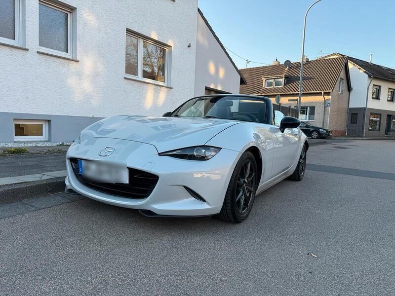 Weiß Gebraucht 2015 Mazda MX5 Cabrio | 16.990 € (Teuer) - Bild 1/4