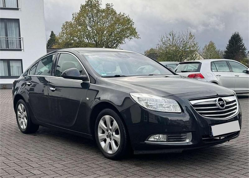 Gebraucht Opel Insignia Innovation 131 PS (96 kW) 2012 Schwarz Limousine