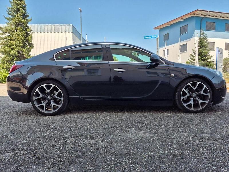 Schwarz Gebraucht 2015 Opel Insignia OPC Limousine | 18.500 € - Bild 1/4