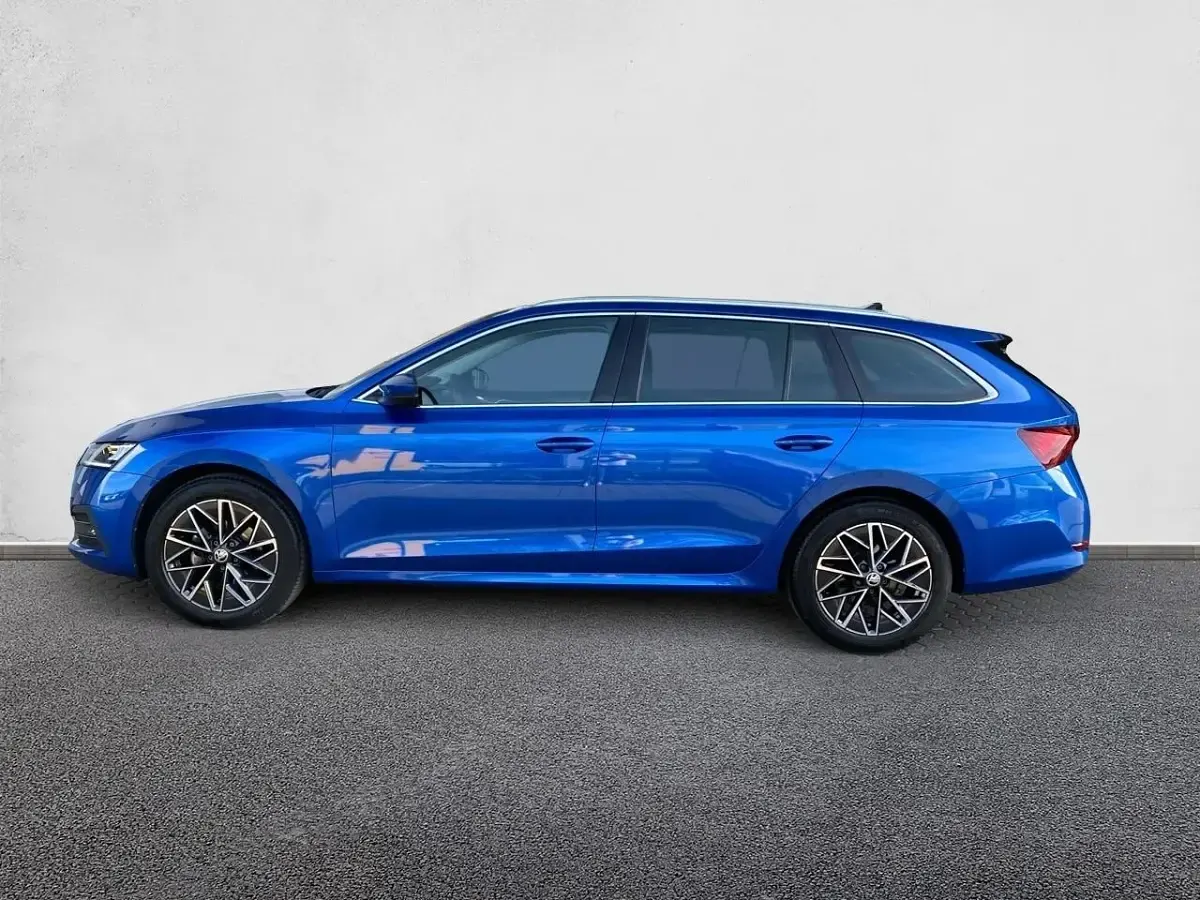 Gebraucht Skoda Octavia Style 150 PS (110 kW) 2022 Raceblau metallic Kombi