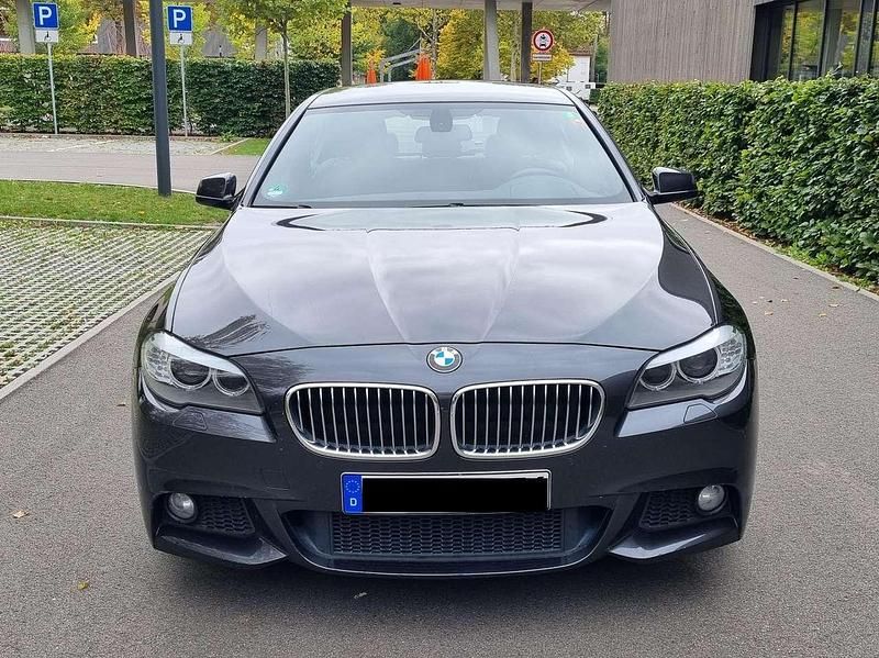 Grau Gebraucht 2010 BMW 528 Limousine | 9.950 € (Fairer Preis) - Bild 1/4
