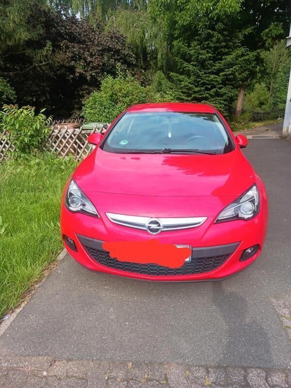 Rot Gebraucht 2016 Opel Astra GTC Coupé | 7.800 € - Bild 1/4