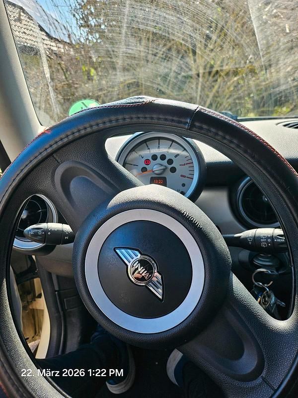 Second-hand Mini ONE 75 CP (55 kW) 2010 Bej Hatchback