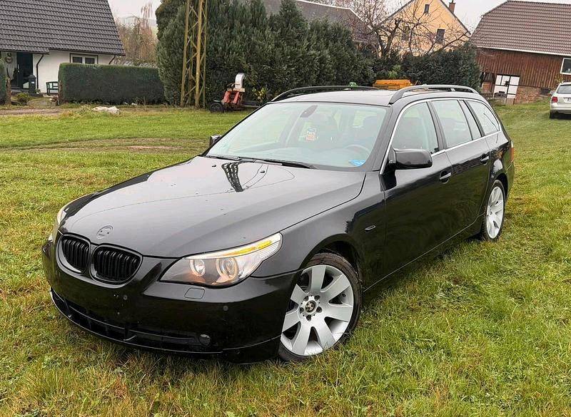 Schwarz Gebraucht 2005 BMW 523 Kombi | 2.650 € (Fairer Preis) - Bild 1/4