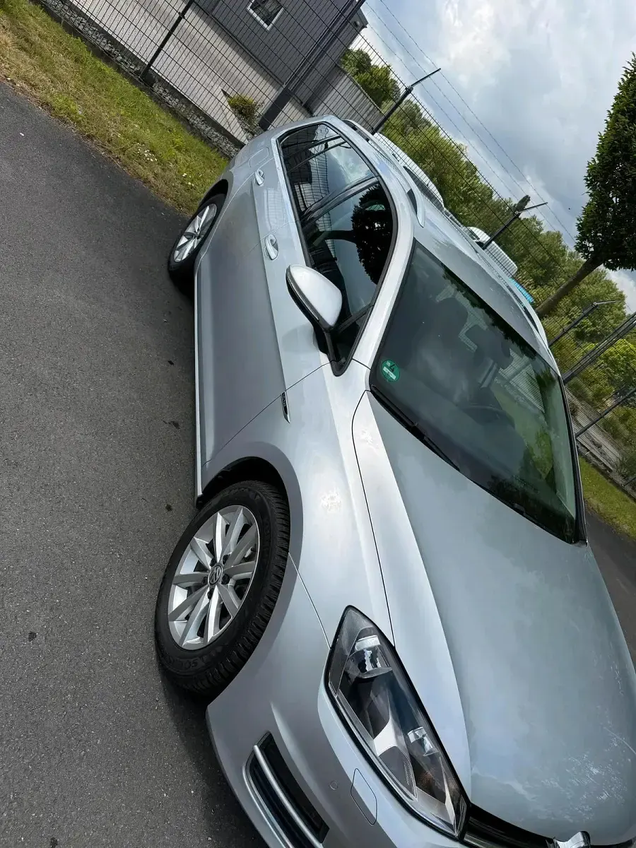 Second-hand VW Golf VII 110 CP (80 kW) 2016 Gri Break