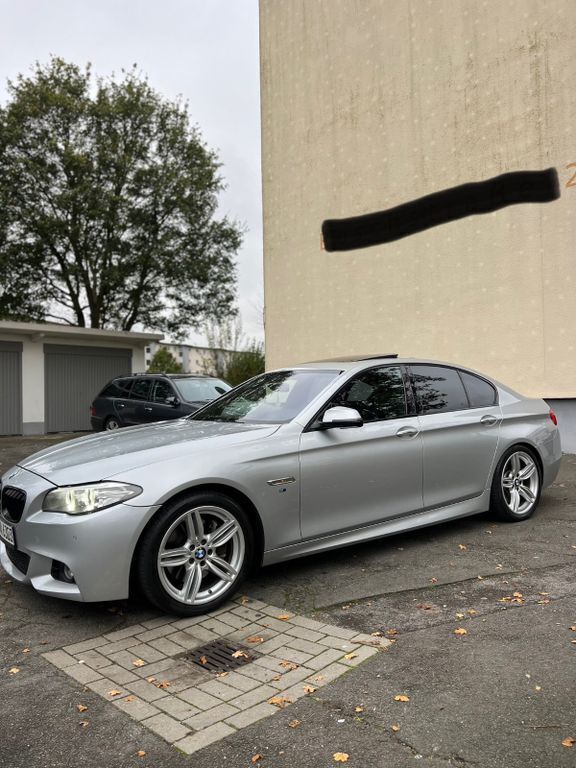 Silber Gebraucht 2015 BMW 530 M Sport Limousine | 17.100 € (Fairer Preis) - Bild 1/4