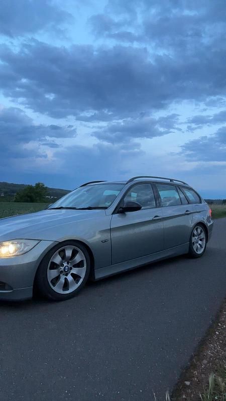Gebraucht BMW 330 Shadowline 231 PS (169 kW) 2006 Silber Limousine