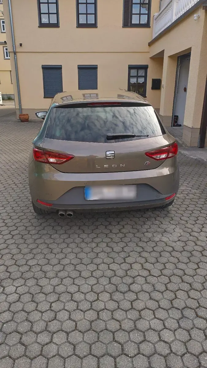 Gebraucht Seat Leon FR 125 PS (91 kW) 2017 Braun Kombi