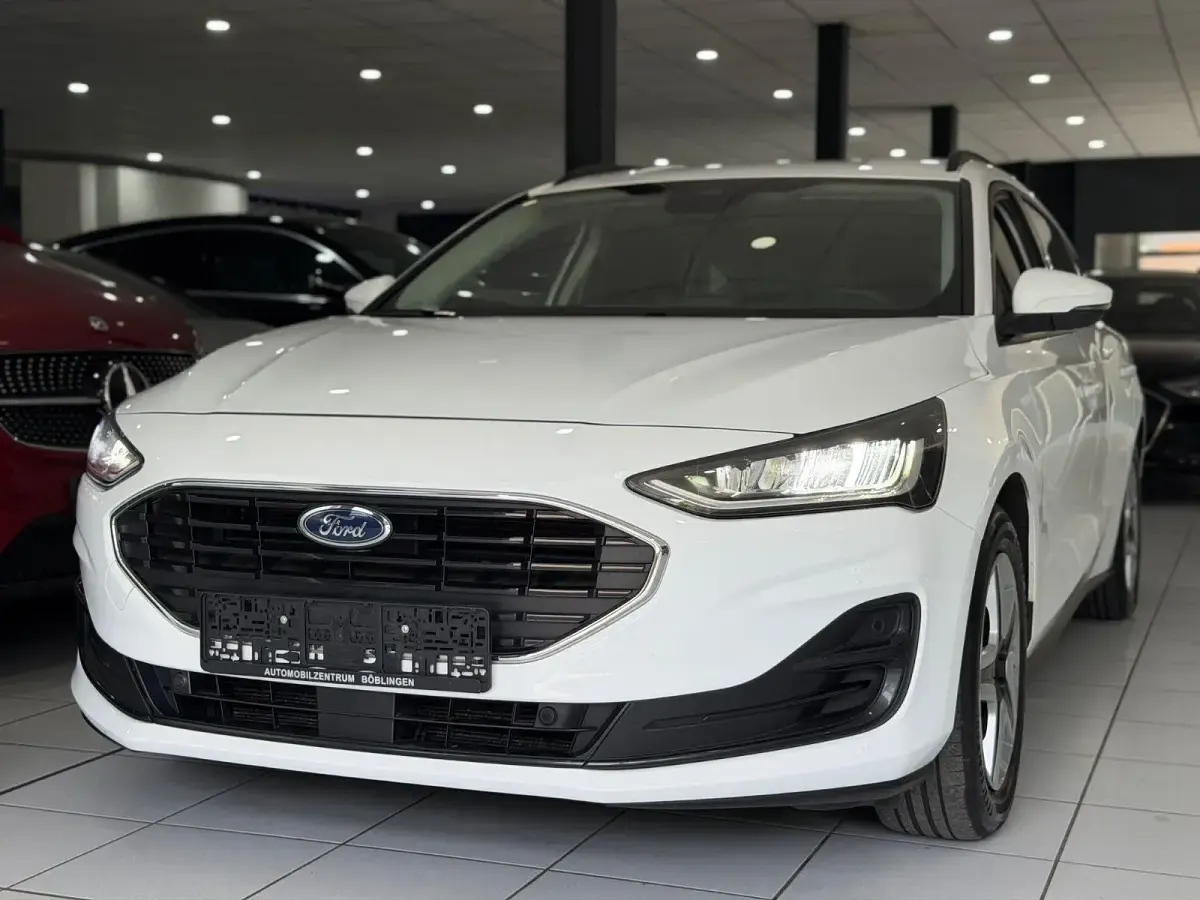 Gebraucht Ford Focus 120 PS (88 kW) 2022 Weiß Kombi