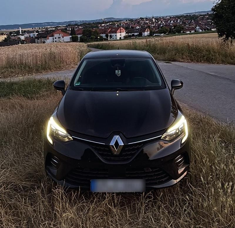 Schwarz Gebraucht 2021 Renault Clio V Limousine | 9.999 € (Superpreis) - Bild 1/4