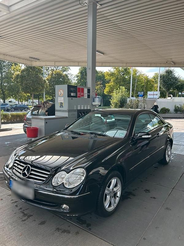 Schwarz Gebraucht 2004 Mercedes CLK200 Coupé | 9.999 € (Etwas zu teuer) - Bild 1/4