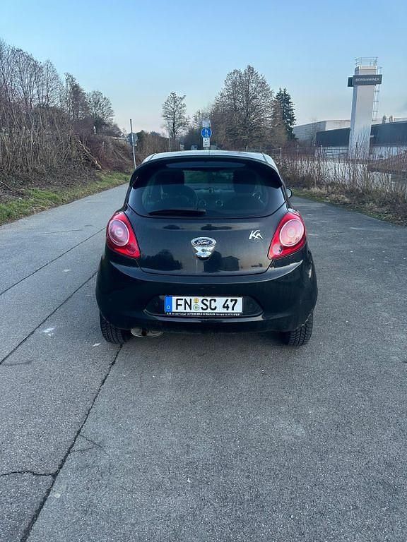 Gebraucht Ford Ka Ambiente 69 PS (50 kW) 2012 Schwarz Kleinwagen