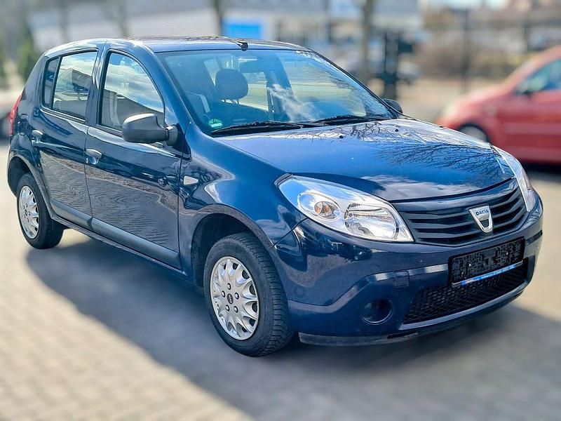 Gebraucht Dacia Sandero 75 PS (55 kW) 2012 Blau Limousine