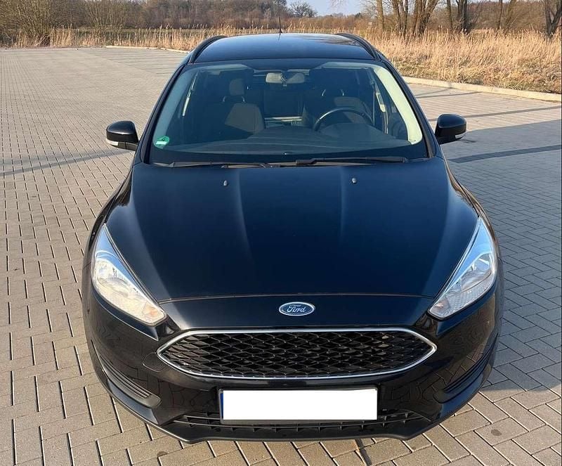 Gebraucht Ford Focus Business Edition 125 PS (91 kW) 2015 Schwarz Kombi