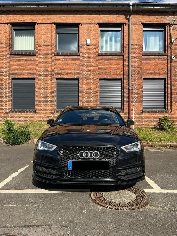 Schwarz Gebraucht 2013 Audi A3 Sportback S-Line Limousine | 12.000 € (Fairer Preis) - Bild 1/4