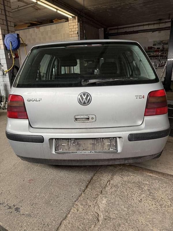 Gebraucht VW Golf IV 101 PS (74 kW) 2002 Limousine